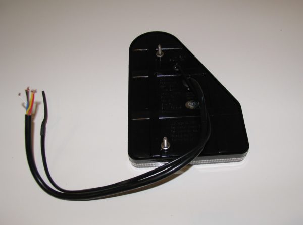 TRIANGULAR 10-30V LED LEFT HAND REAR LIGHT - Image 2