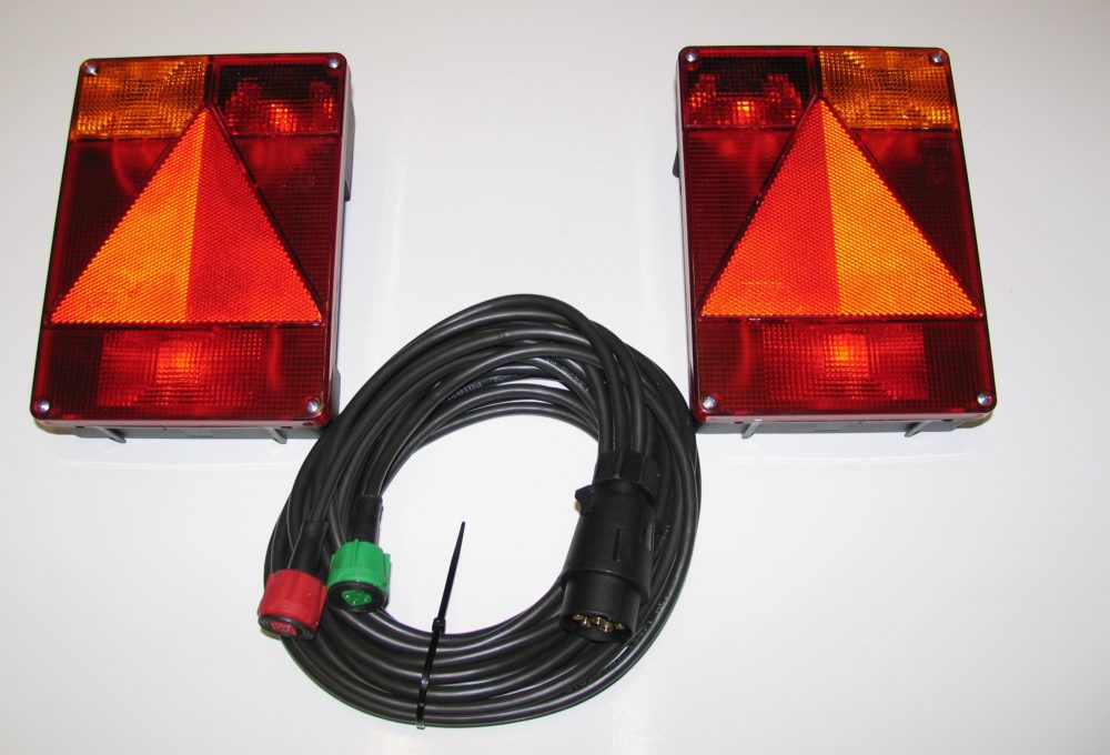 RADEX 6800 PLUG IN LIGHTING KIT LIGHTS & 4MT WIRING HARNESS Slipstream Trailer Parts